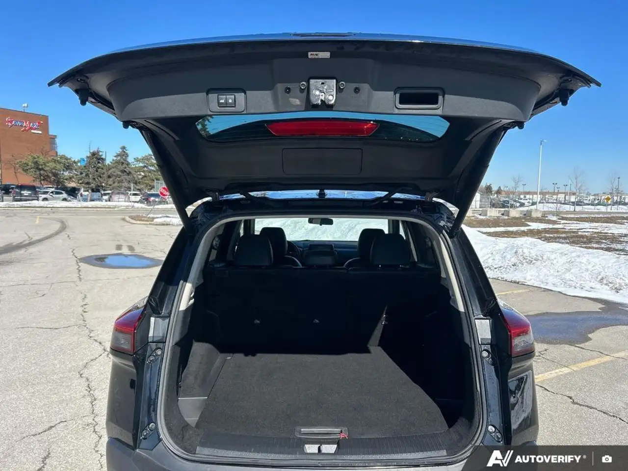 Nissan Rogue снимка Nissan Rogue