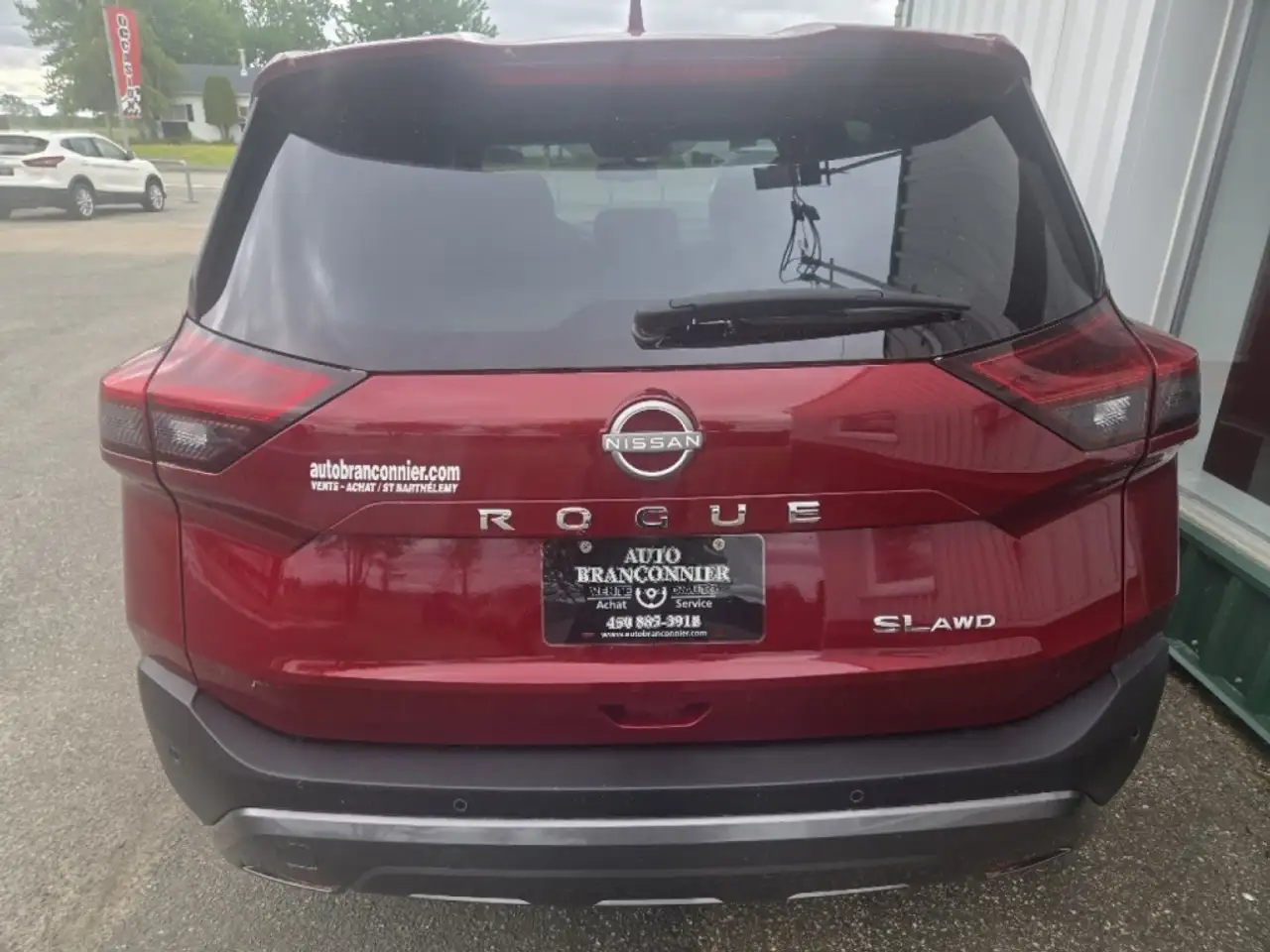 Nissan Rogue снимка Nissan Rogue