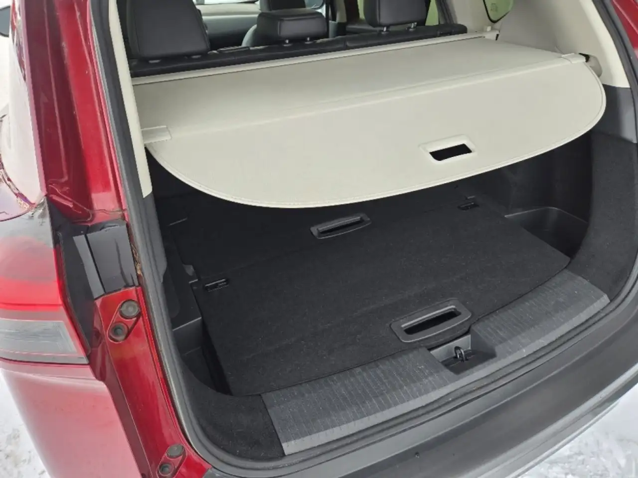 Nissan Rogue снимка Nissan Rogue