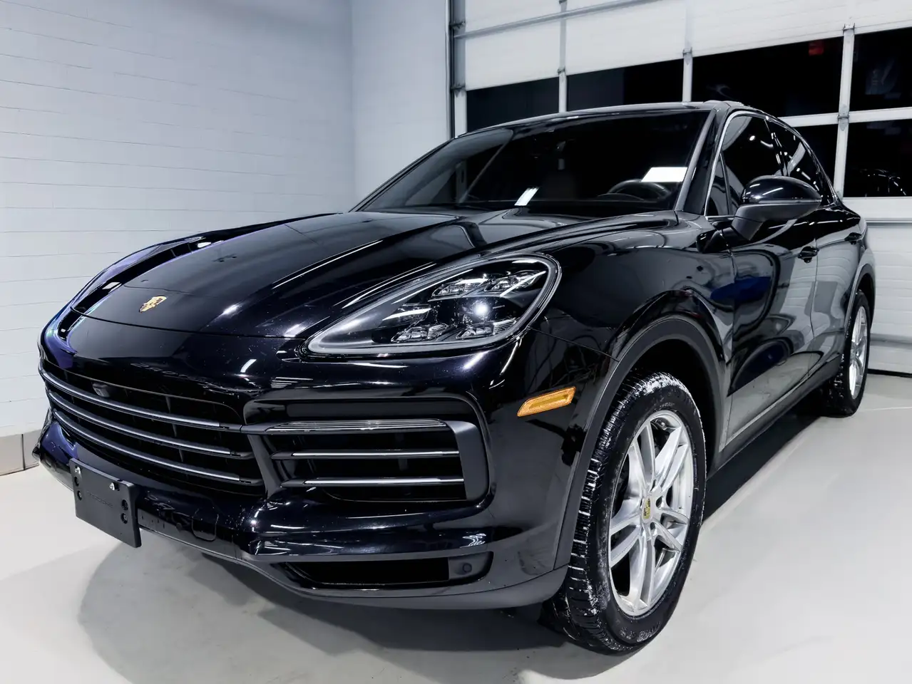 Porsche Cayenne снимка Porsche Cayenne