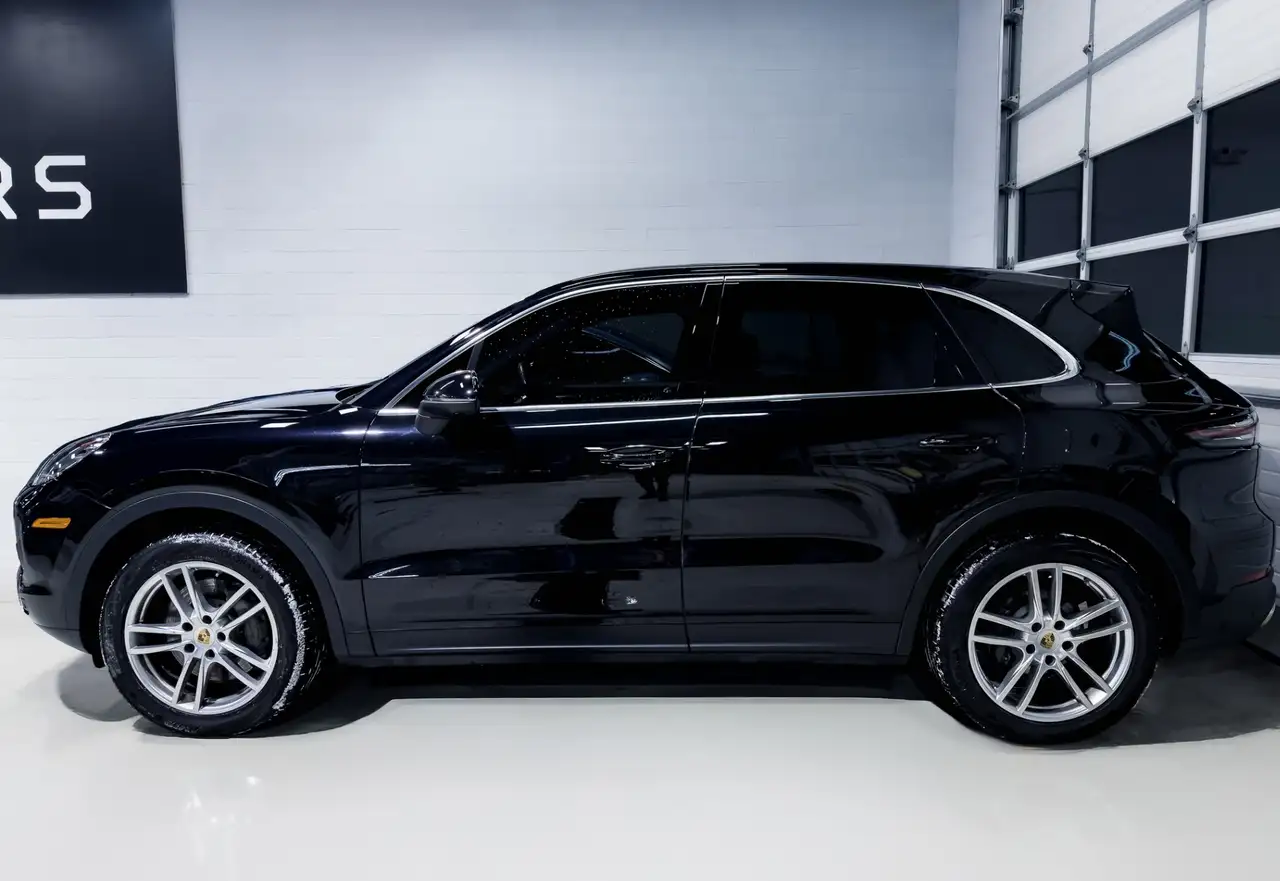 Porsche Cayenne снимка Porsche Cayenne