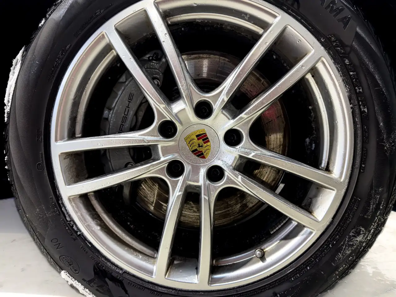 Porsche Cayenne снимка Porsche Cayenne