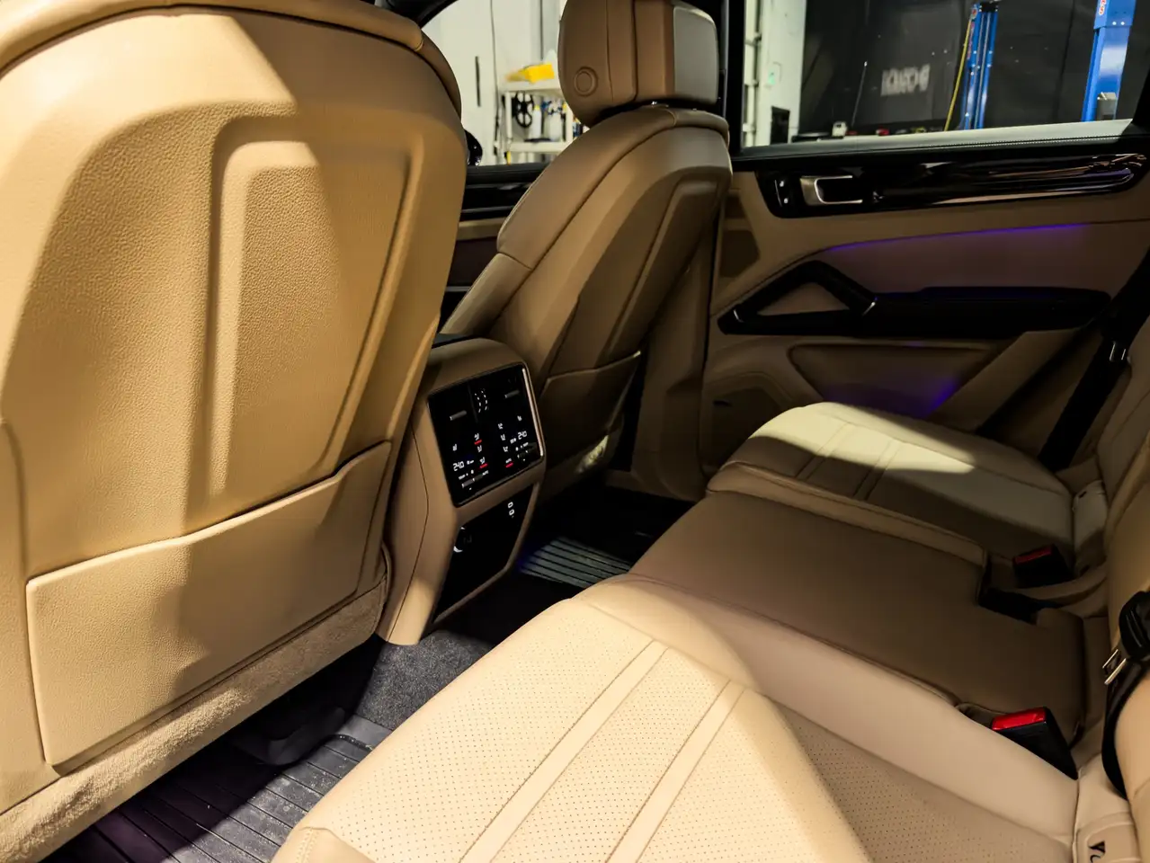 Porsche Cayenne снимка Porsche Cayenne