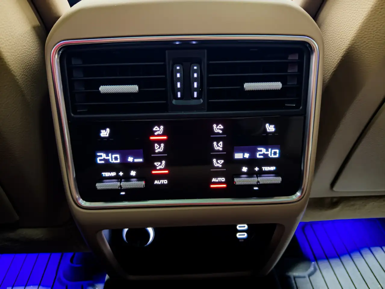 Porsche Cayenne снимка Porsche Cayenne