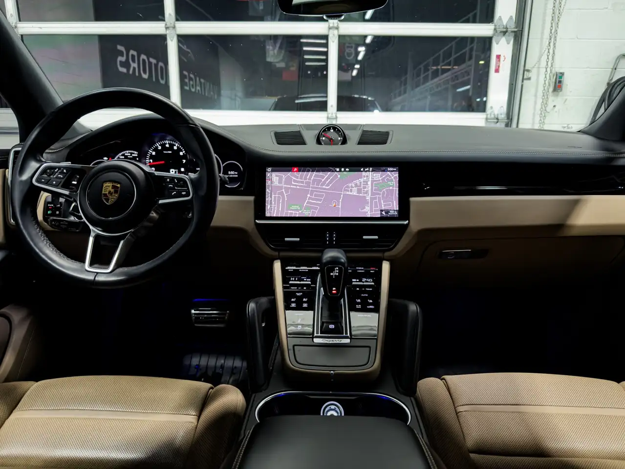 Porsche Cayenne снимка Porsche Cayenne