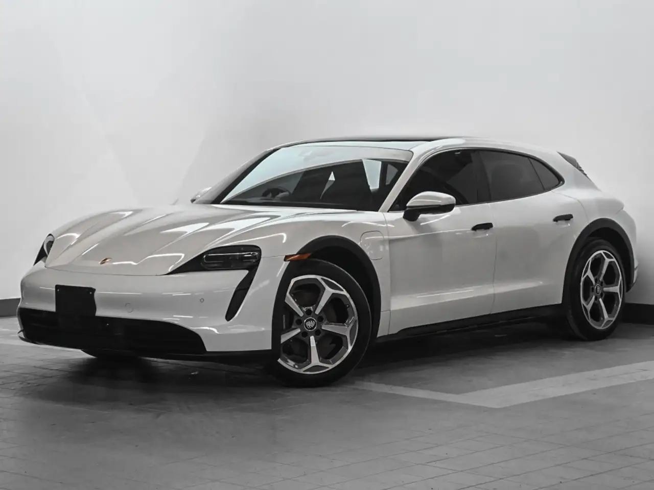 Porsche Taycan снимка Porsche Taycan
