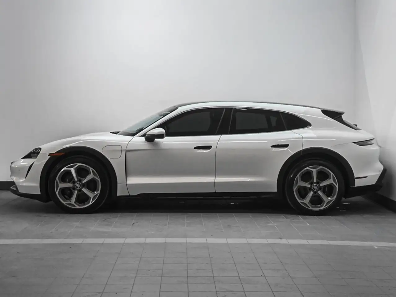 Porsche Taycan снимка Porsche Taycan