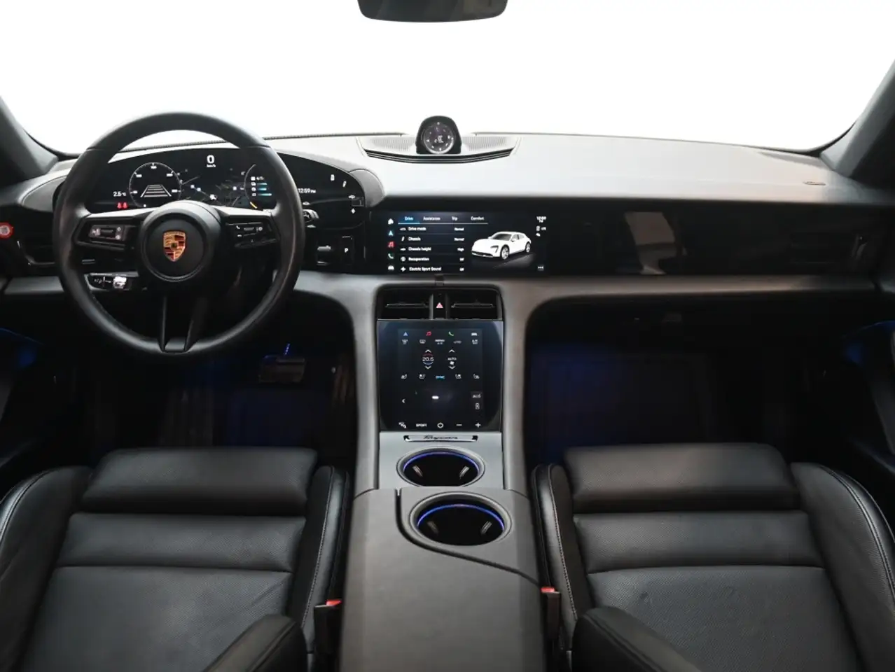 Porsche Taycan снимка Porsche Taycan