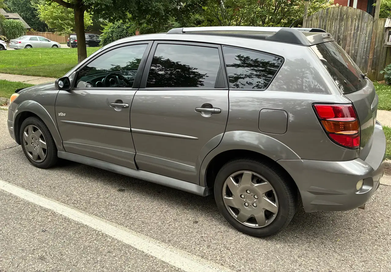Pontiac Vibe снимка Pontiac Vibe