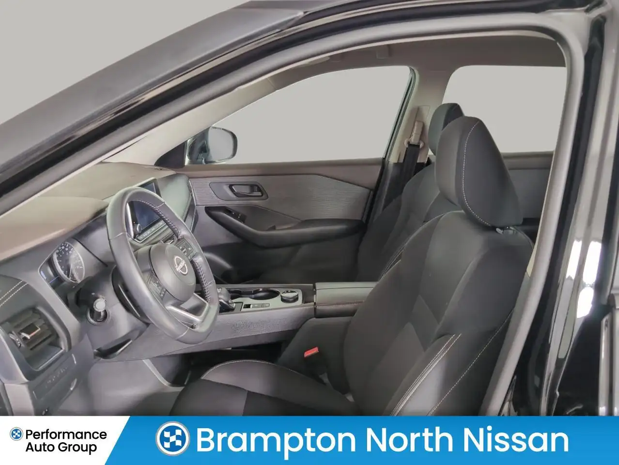 Nissan Rogue fotografie Nissan Rogue