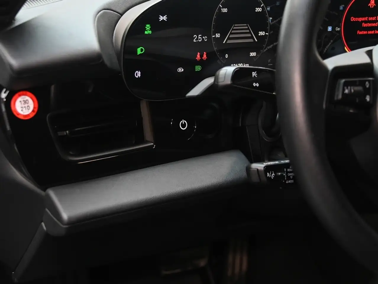 Porsche Taycan снимка Porsche Taycan