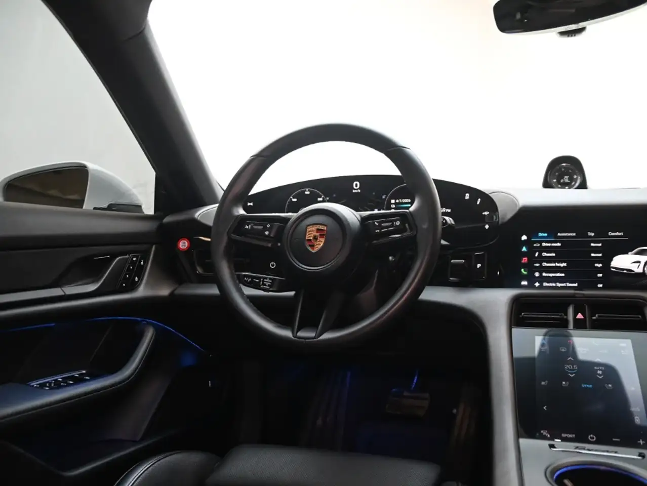 Porsche Taycan снимка Porsche Taycan
