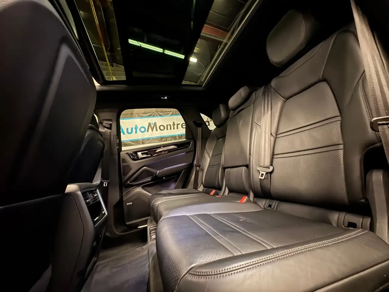 Porsche Cayenne снимка Porsche Cayenne