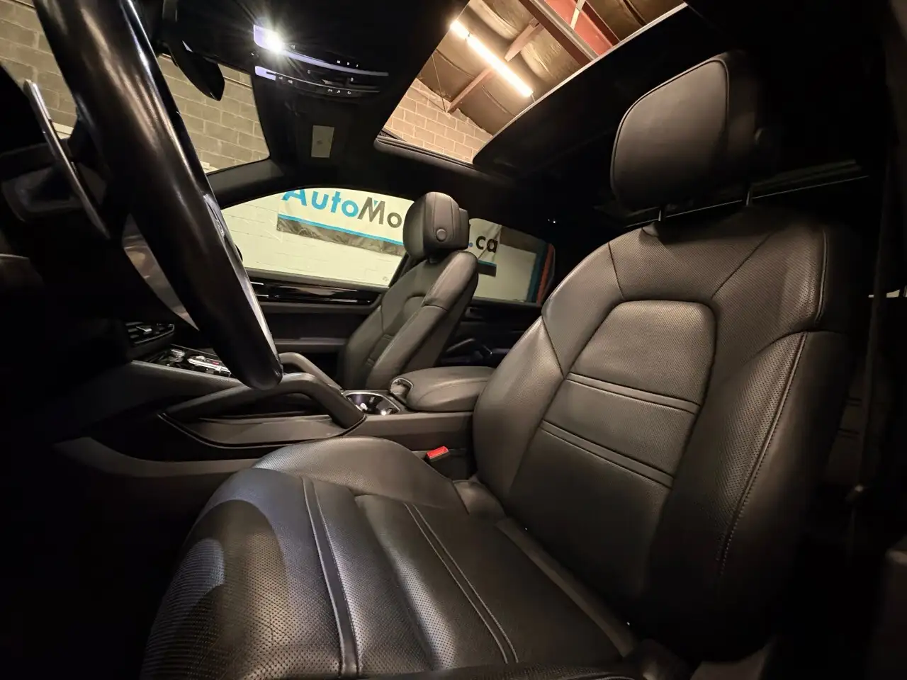 Porsche Cayenne снимка Porsche Cayenne