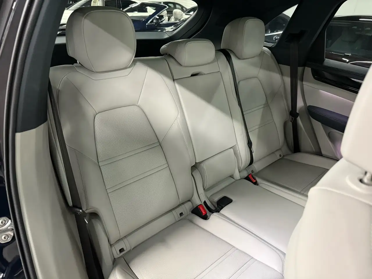 Porsche Cayenne photo Porsche Cayenne