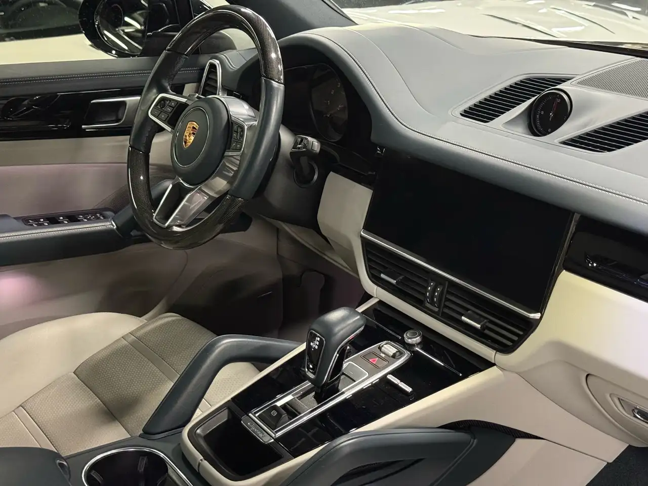 Porsche Cayenne photo Porsche Cayenne