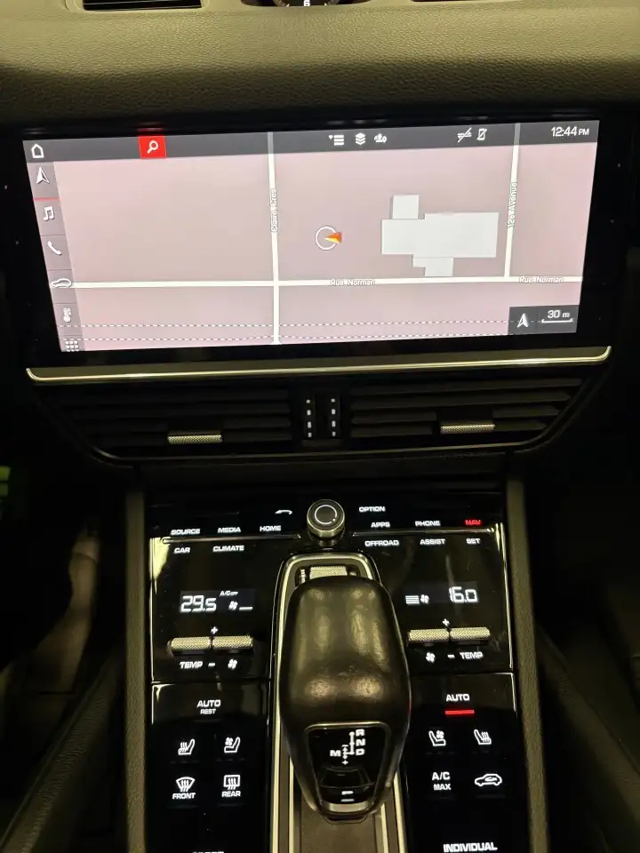 Porsche Cayenne снимка Porsche Cayenne