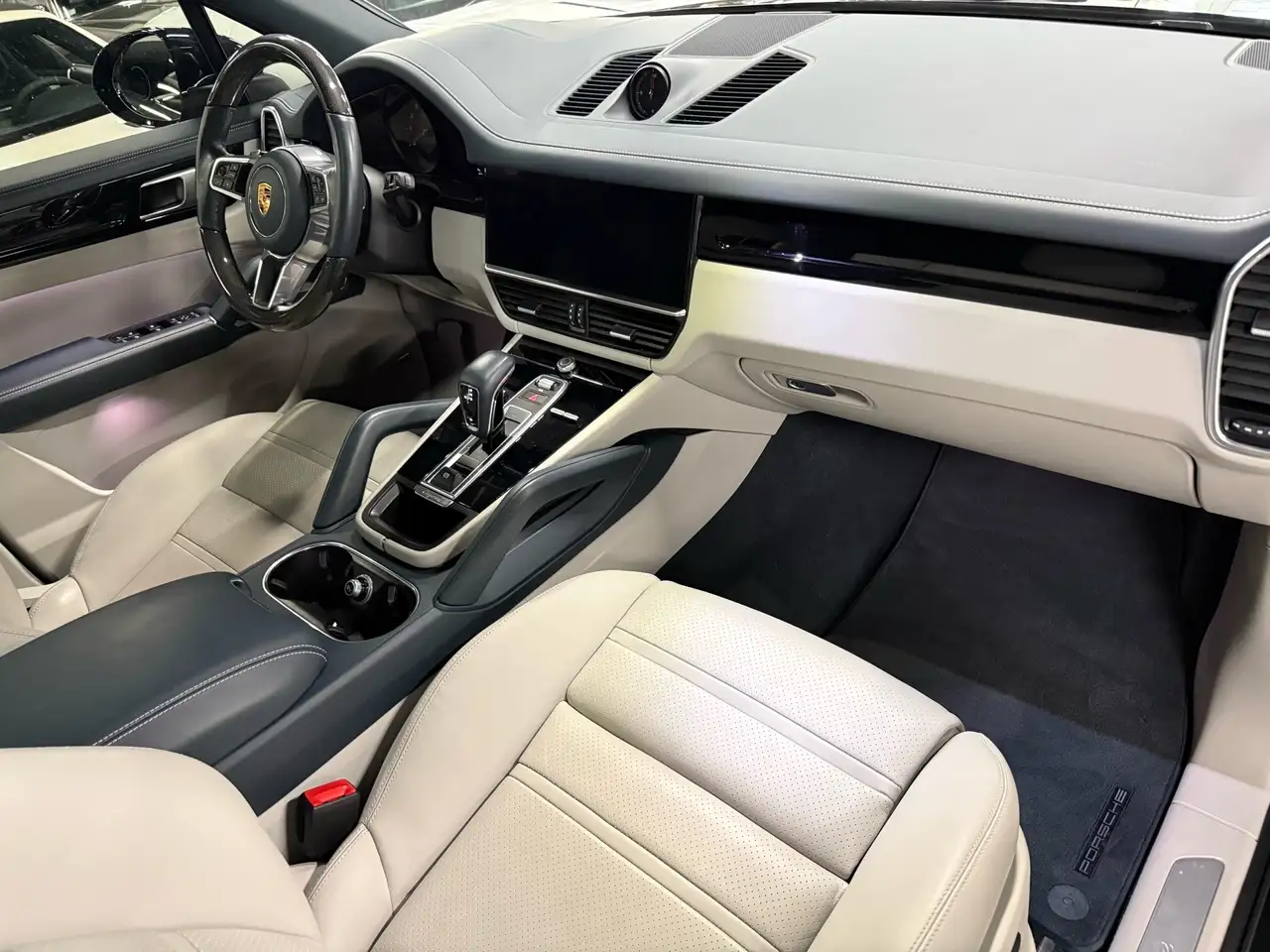 Porsche Cayenne photo Porsche Cayenne