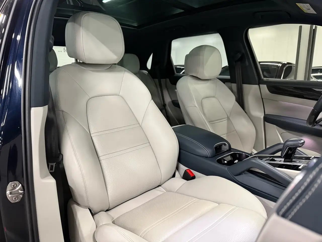 Porsche Cayenne photo Porsche Cayenne