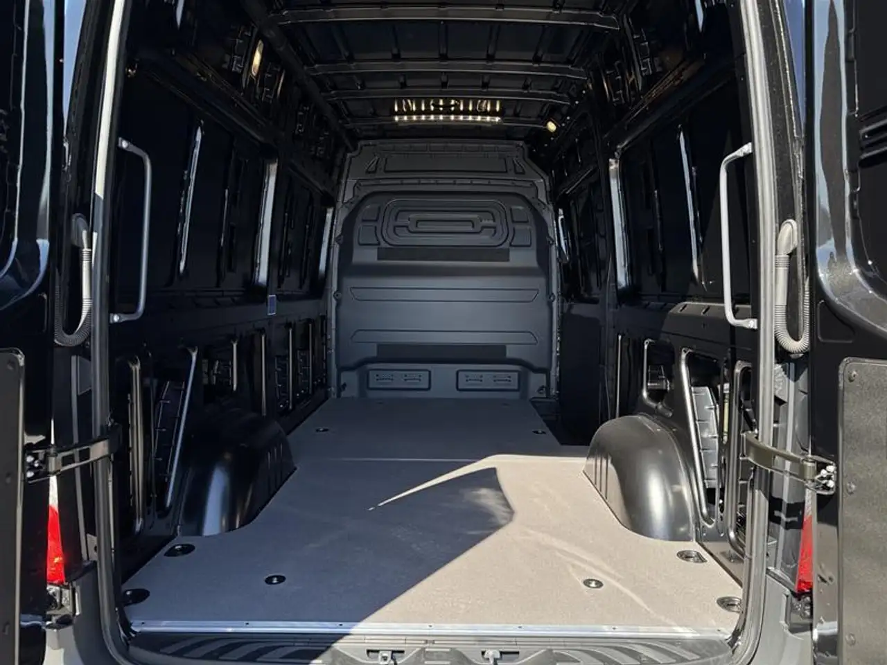 Mercedes-Benz eSprinter photo Mercedes-Benz eSprinter