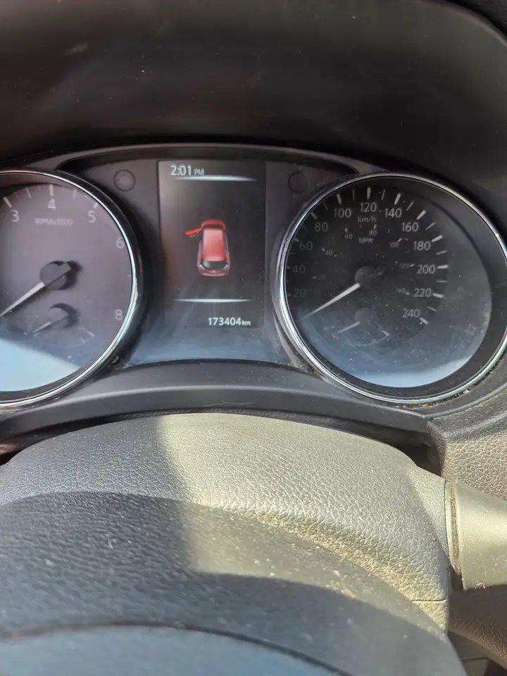 Nissan Rogue снимка Nissan Rogue