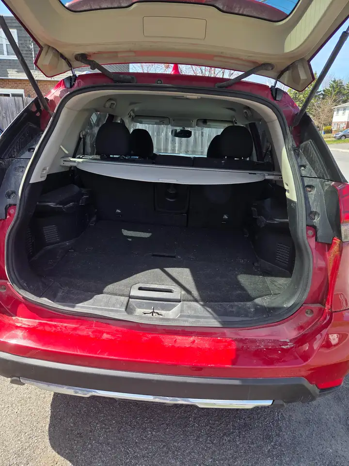 Nissan Rogue снимка Nissan Rogue