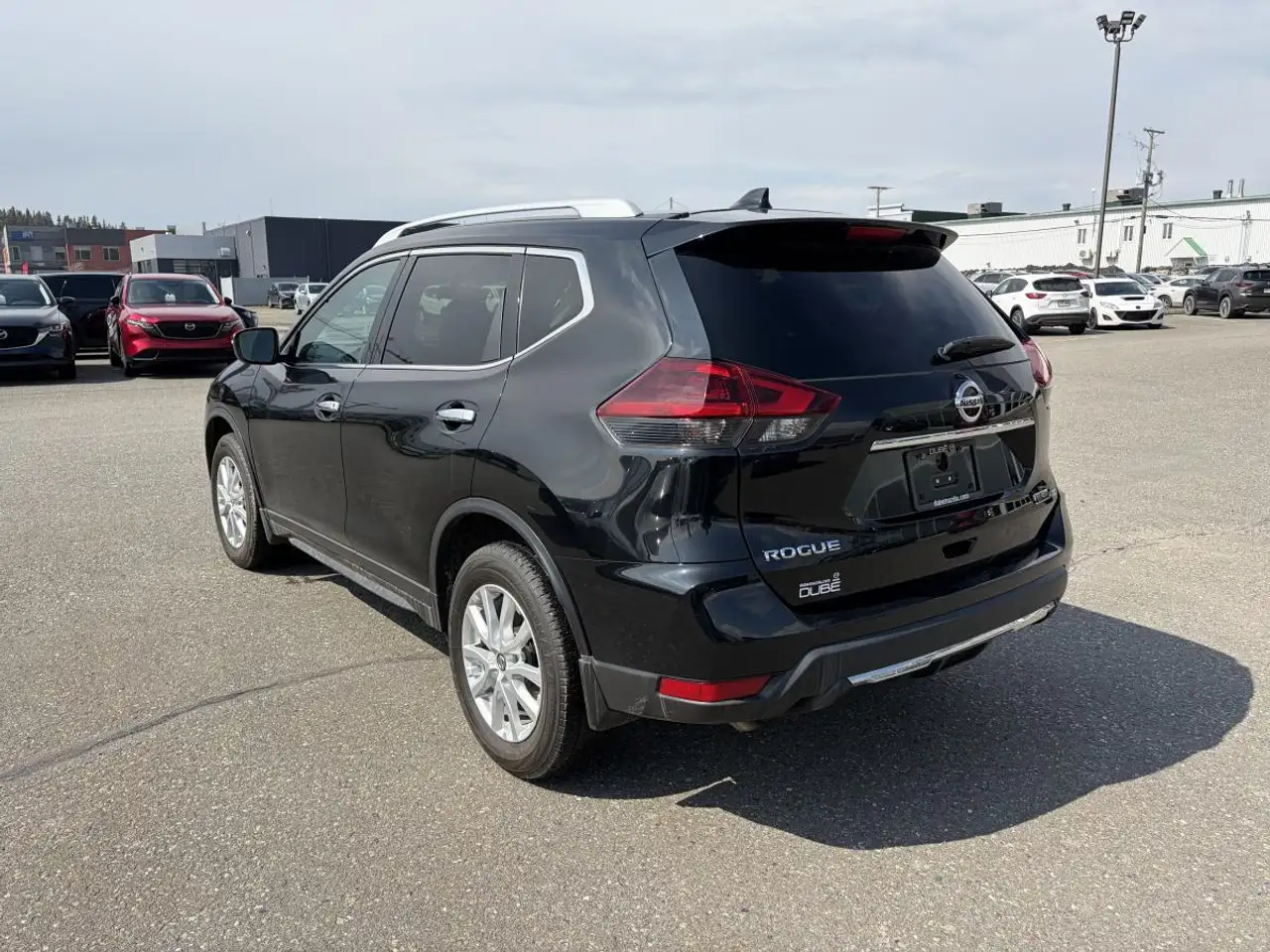 Nissan Rogue снимка Nissan Rogue