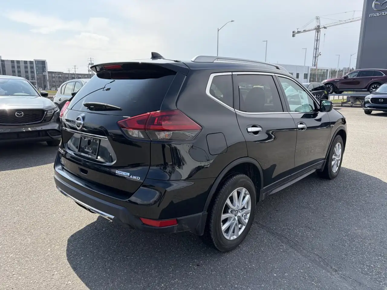 Nissan Rogue снимка Nissan Rogue