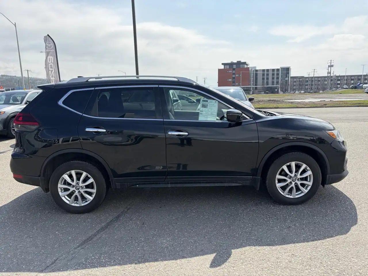 Nissan Rogue снимка Nissan Rogue