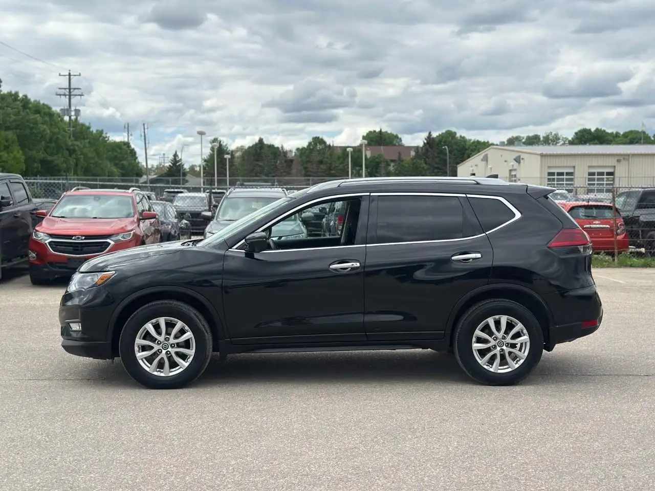 Nissan Rogue fotografie Nissan Rogue
