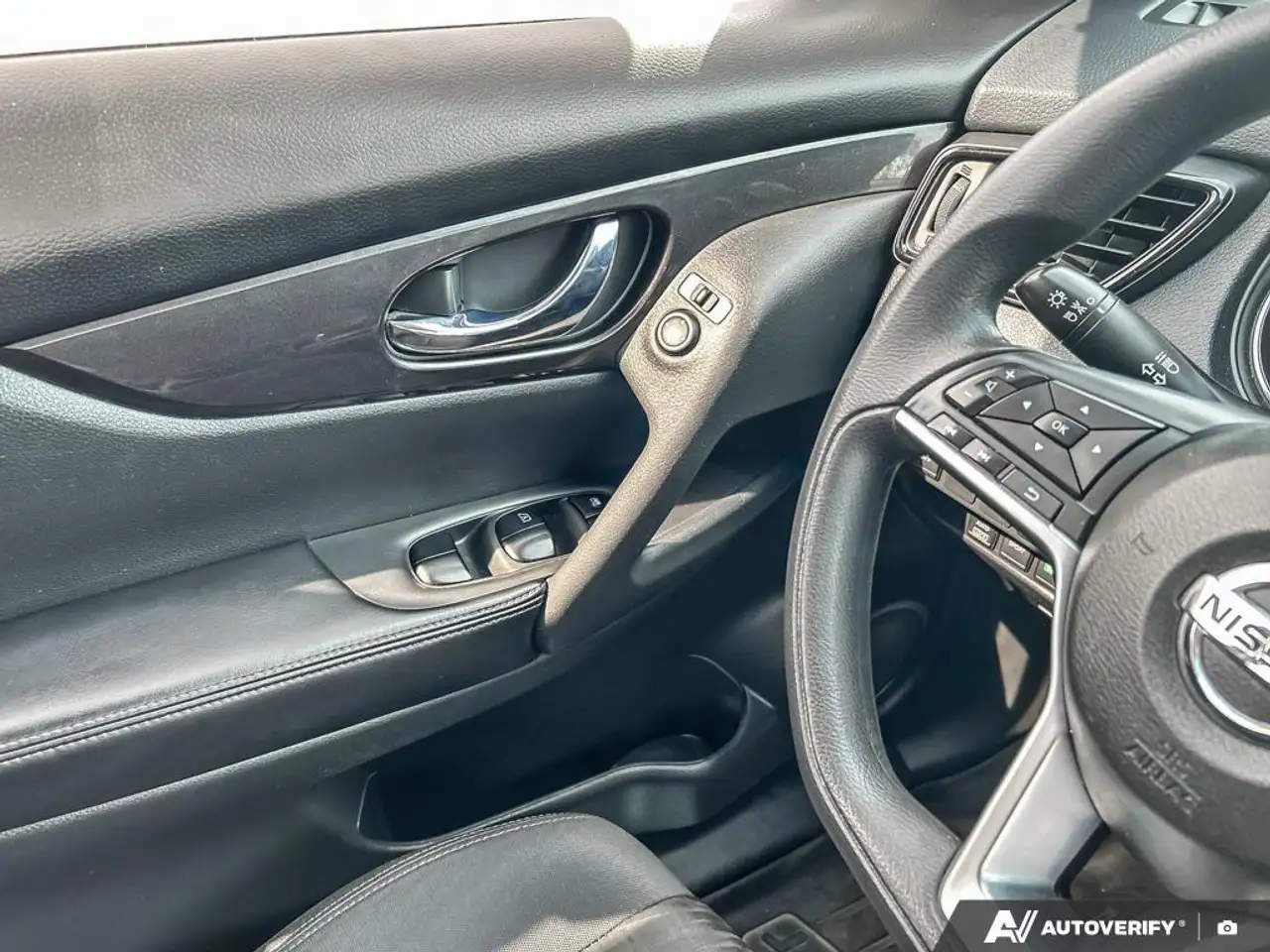 Nissan Rogue photo Nissan Rogue