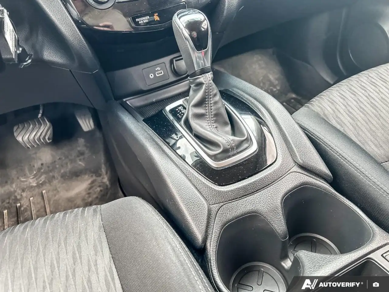 Nissan Rogue photo Nissan Rogue