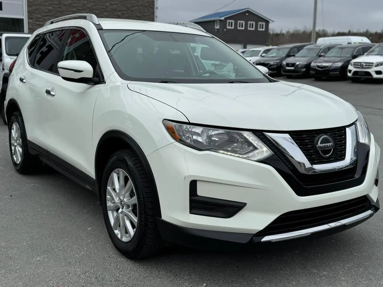 Nissan Rogue fotografie Nissan Rogue