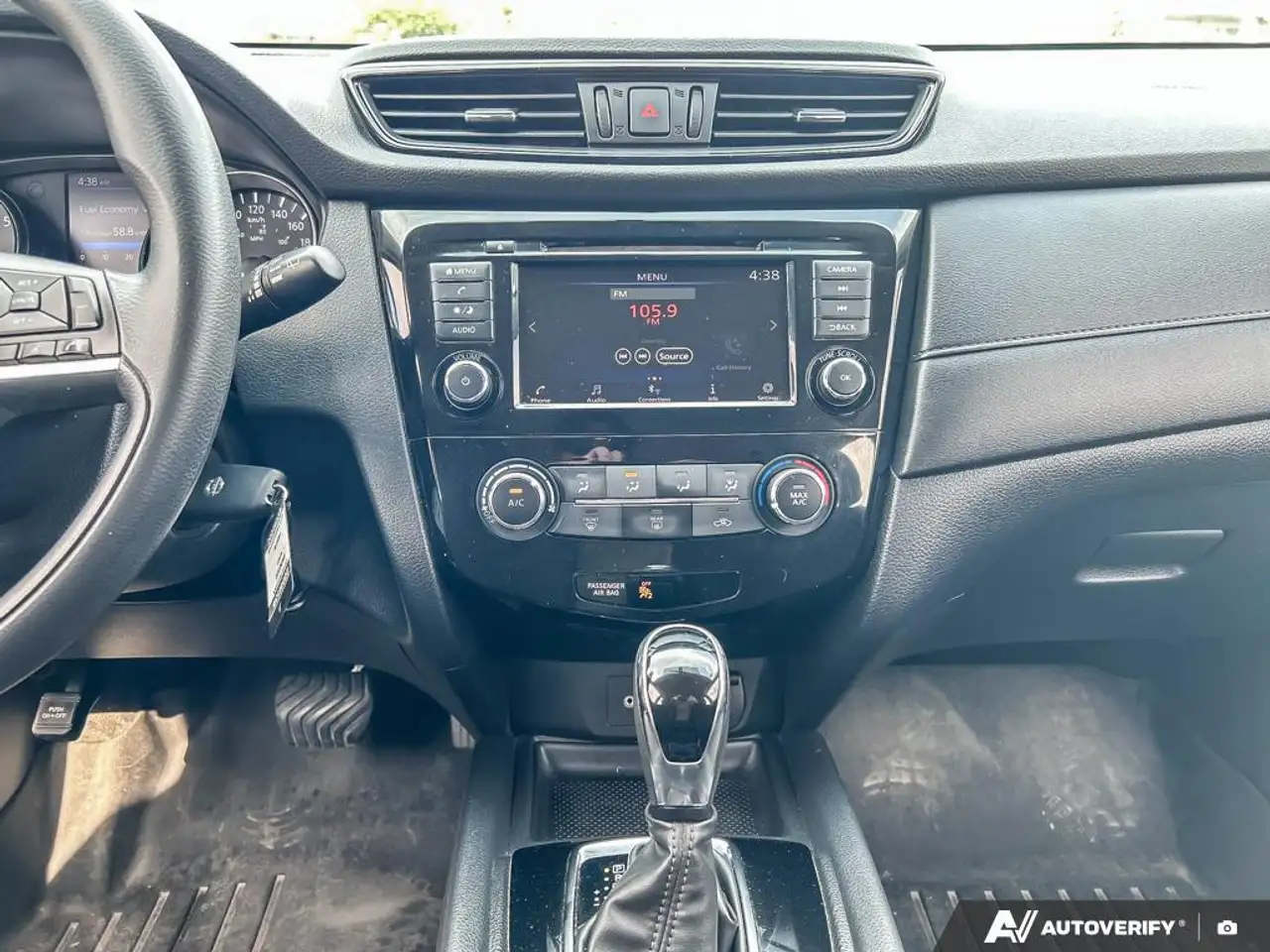 Nissan Rogue photo Nissan Rogue