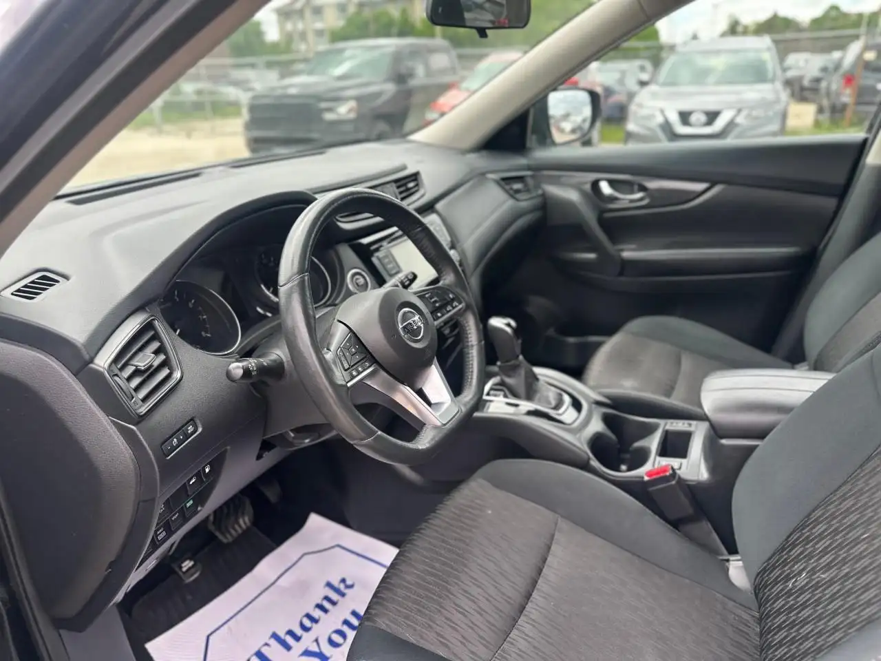 Nissan Rogue fotografie Nissan Rogue