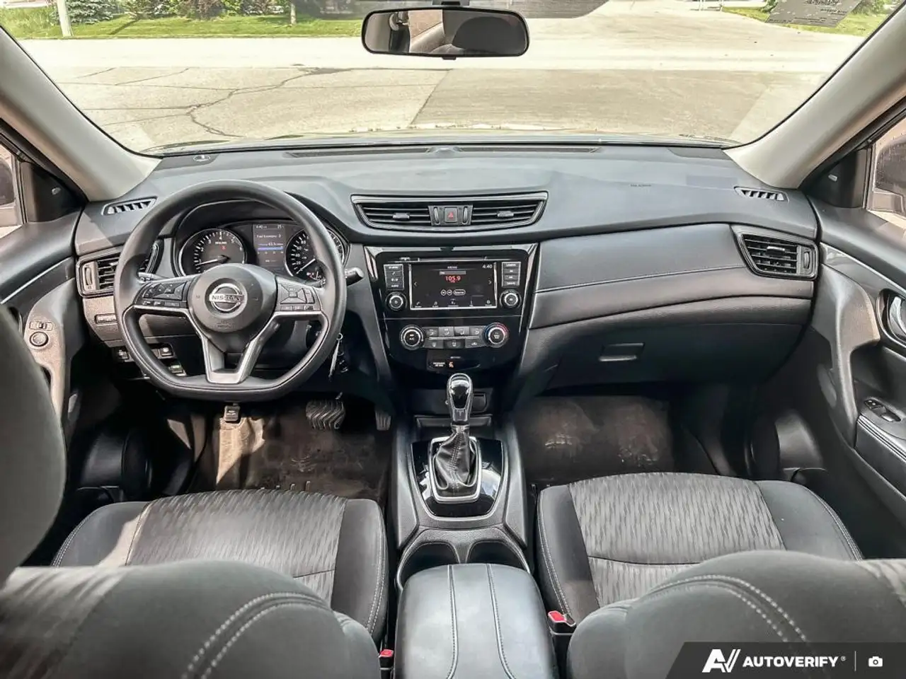 Nissan Rogue photo Nissan Rogue