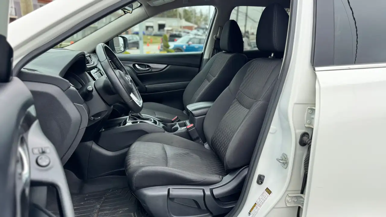 Nissan Rogue fotografie Nissan Rogue
