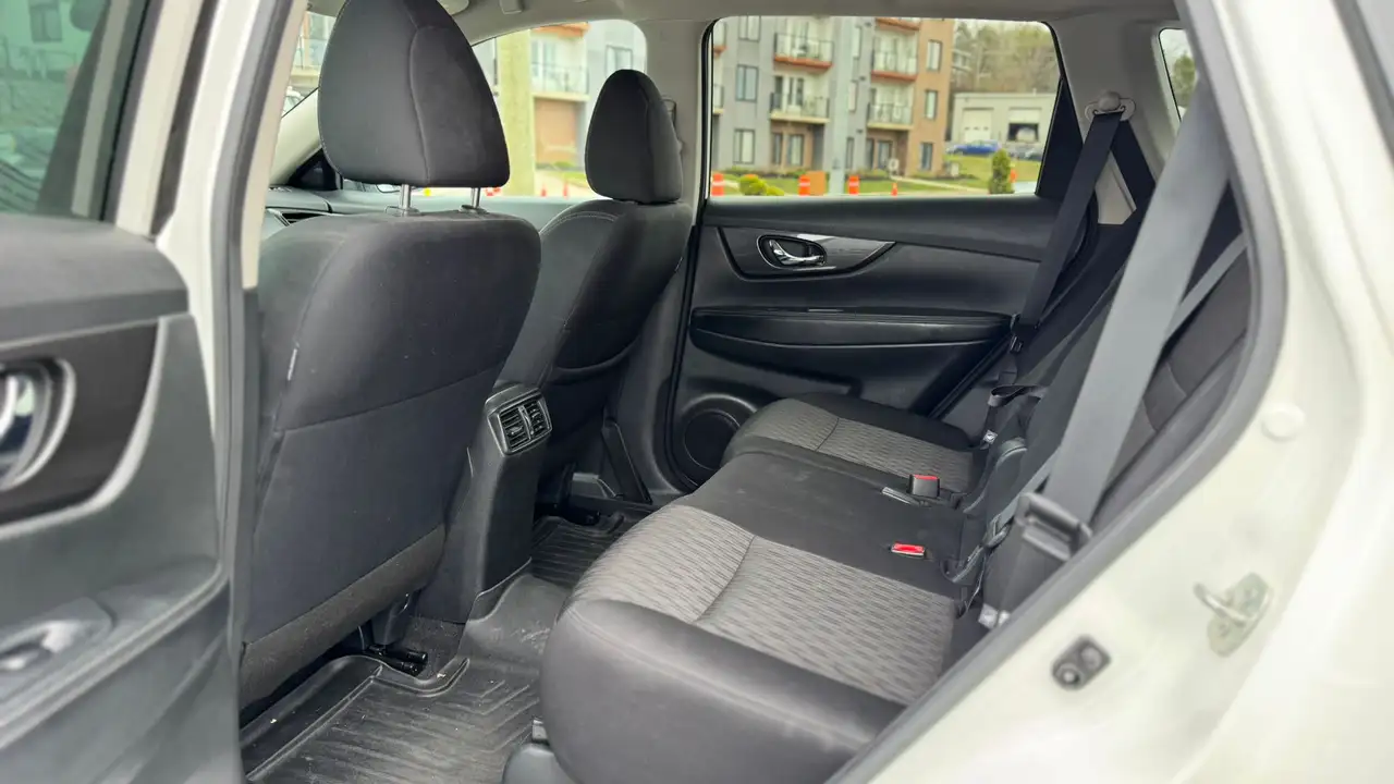 Nissan Rogue fotografie Nissan Rogue
