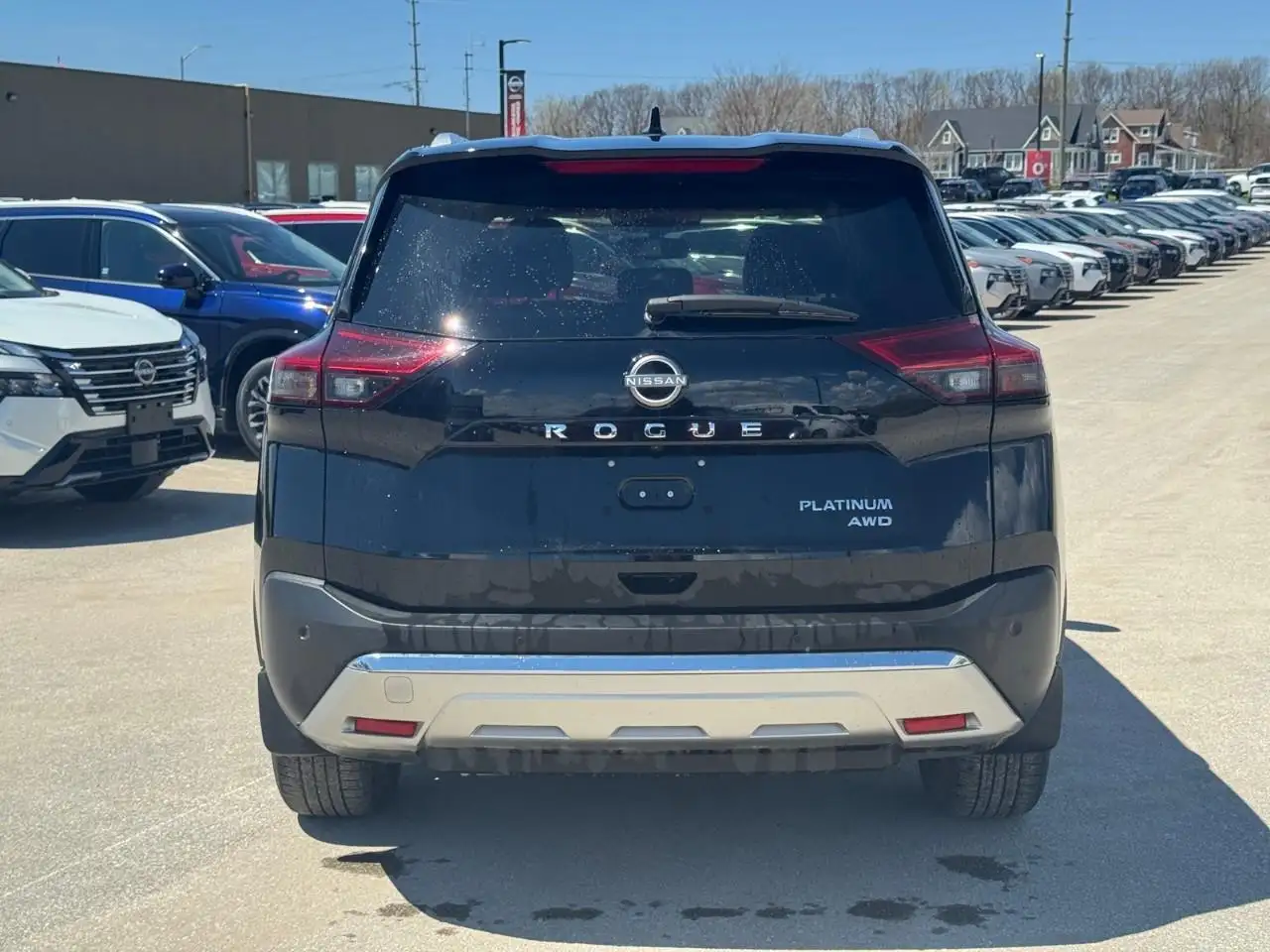 Nissan Rogue снимка Nissan Rogue
