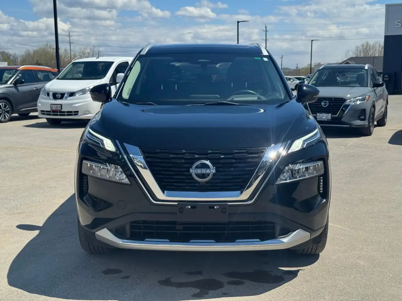 Nissan Rogue снимка Nissan Rogue
