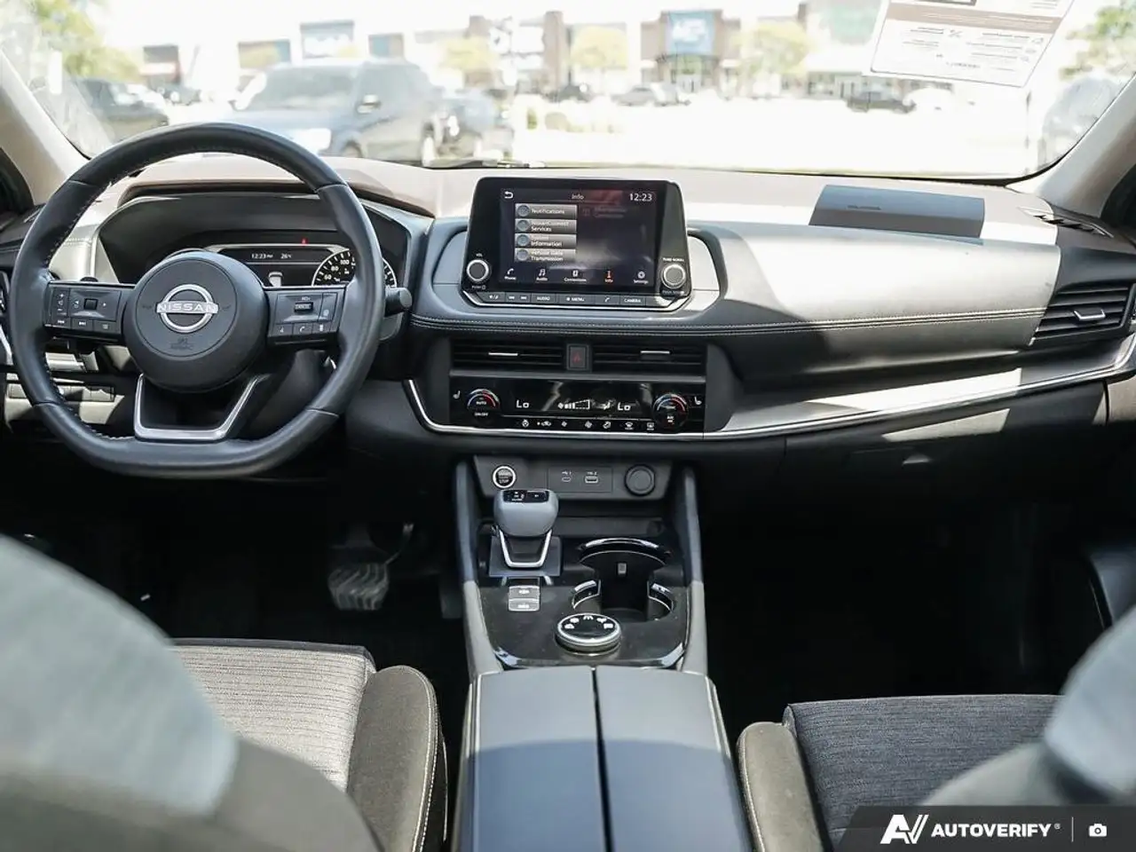Nissan Rogue photo Nissan Rogue