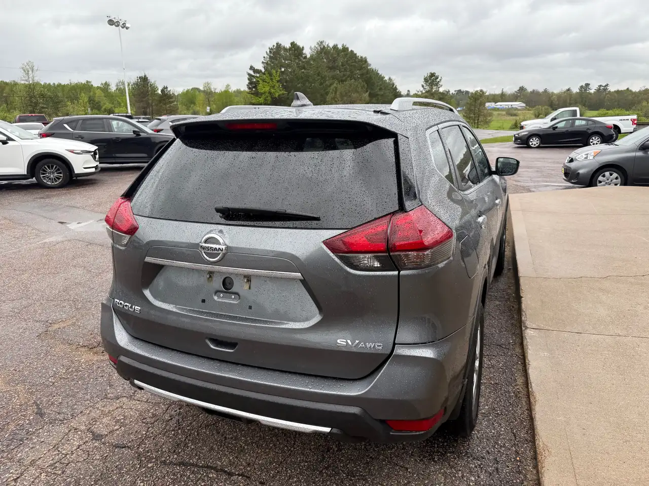 Nissan Rogue снимка Nissan Rogue