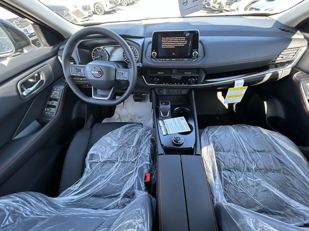Nissan Rogue снимка Nissan Rogue