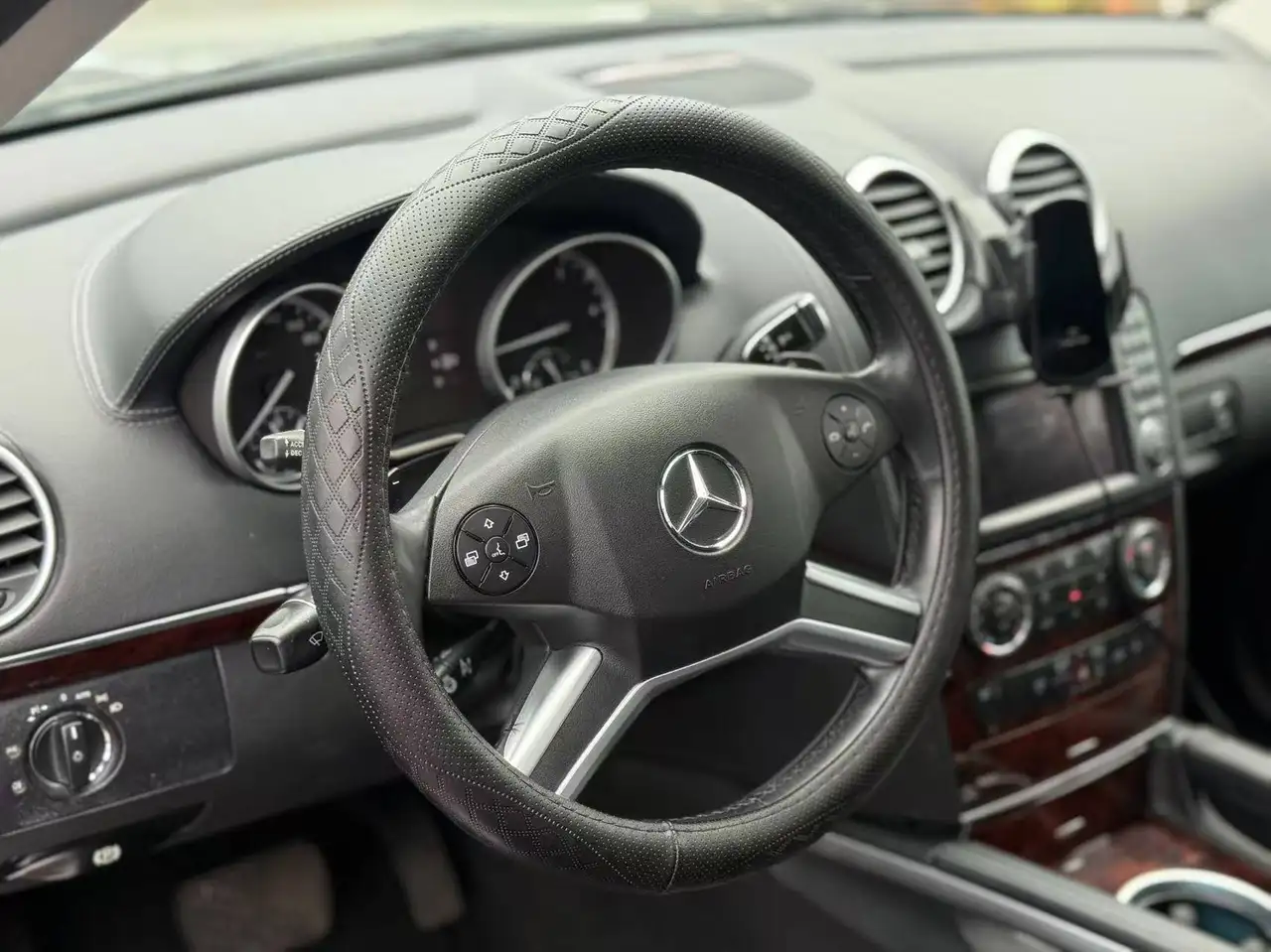 Mercedes-Benz GL-Class fotografie Mercedes-Benz GL-Class