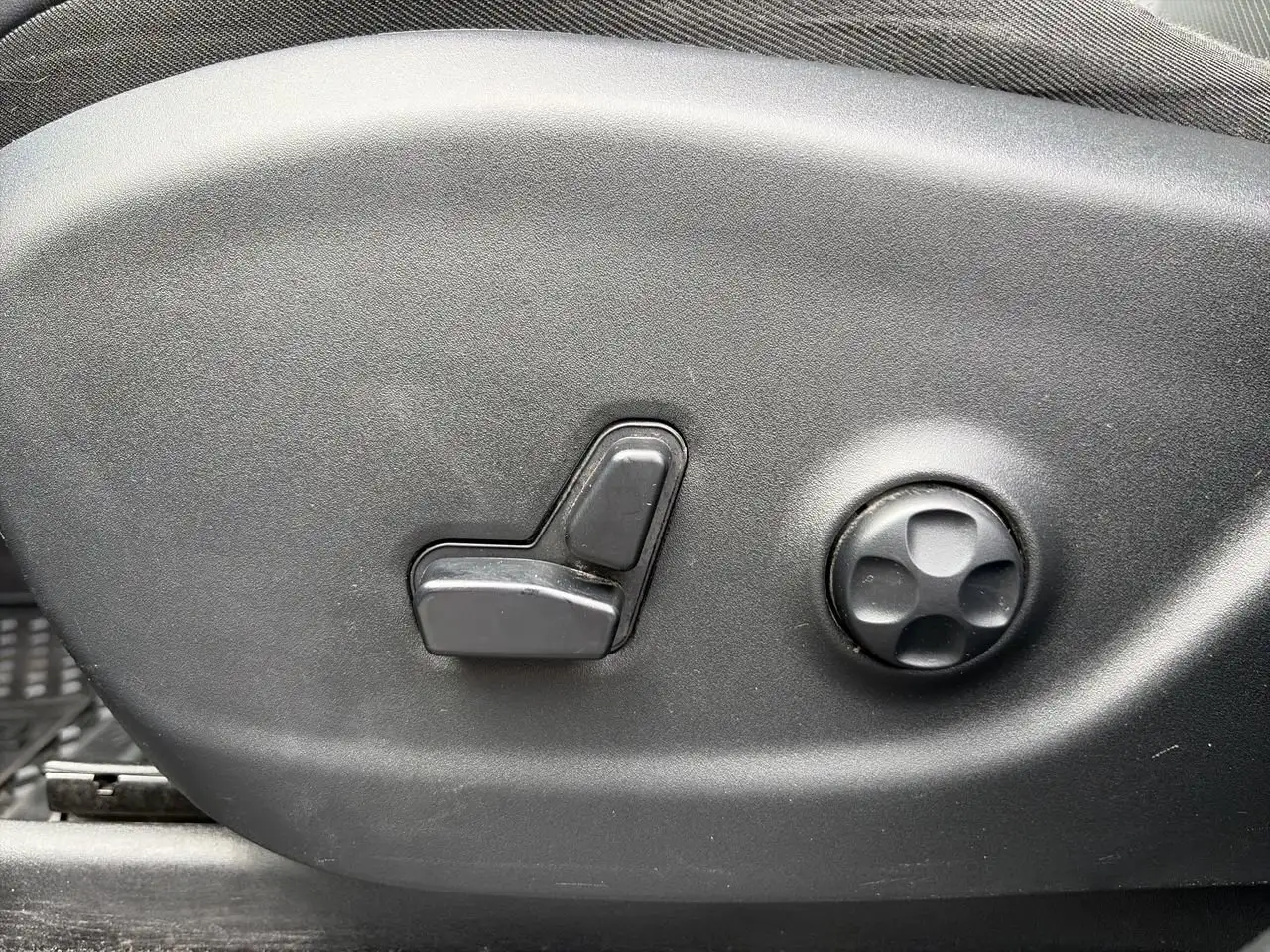 Jeep Cherokee снимка Jeep Cherokee