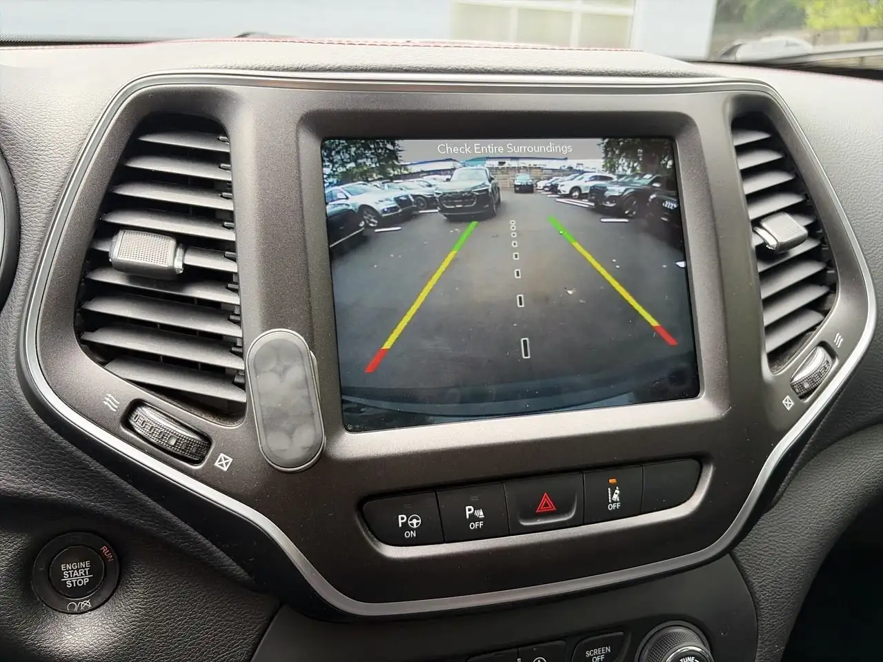 Jeep Cherokee снимка Jeep Cherokee