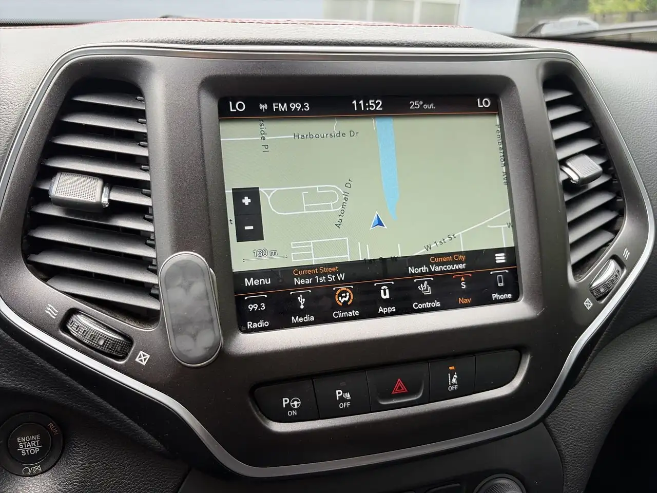Jeep Cherokee снимка Jeep Cherokee