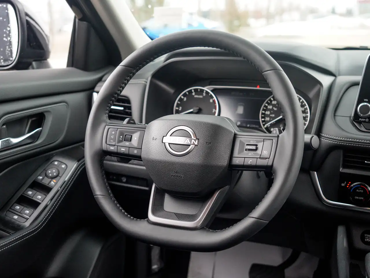 Nissan Rogue fotografie Nissan Rogue