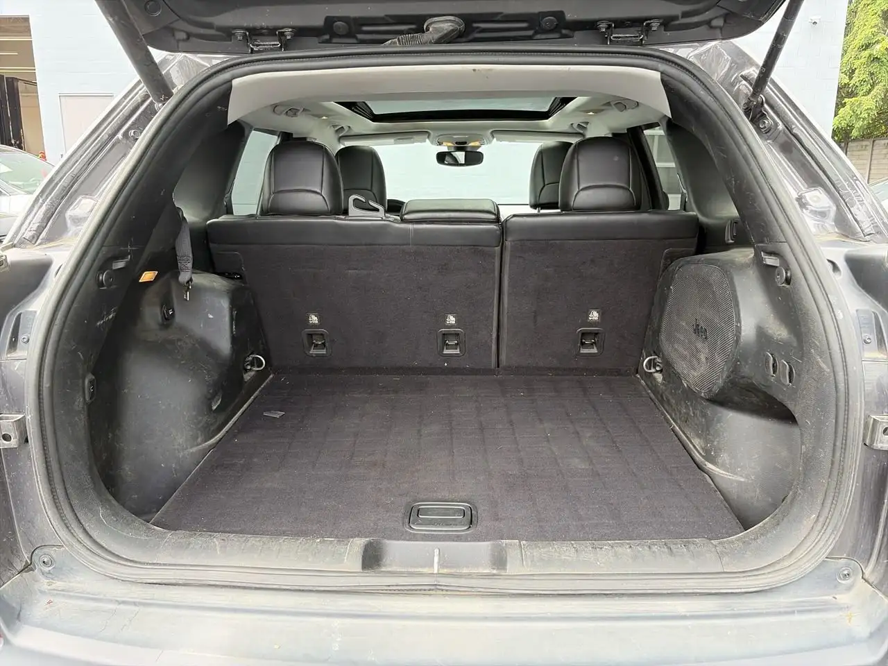Jeep Cherokee снимка Jeep Cherokee