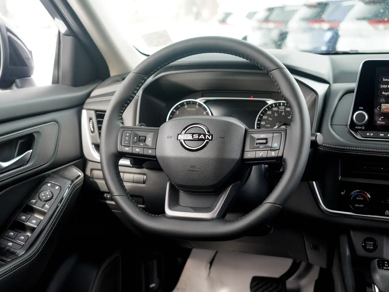 Nissan Rogue снимка Nissan Rogue